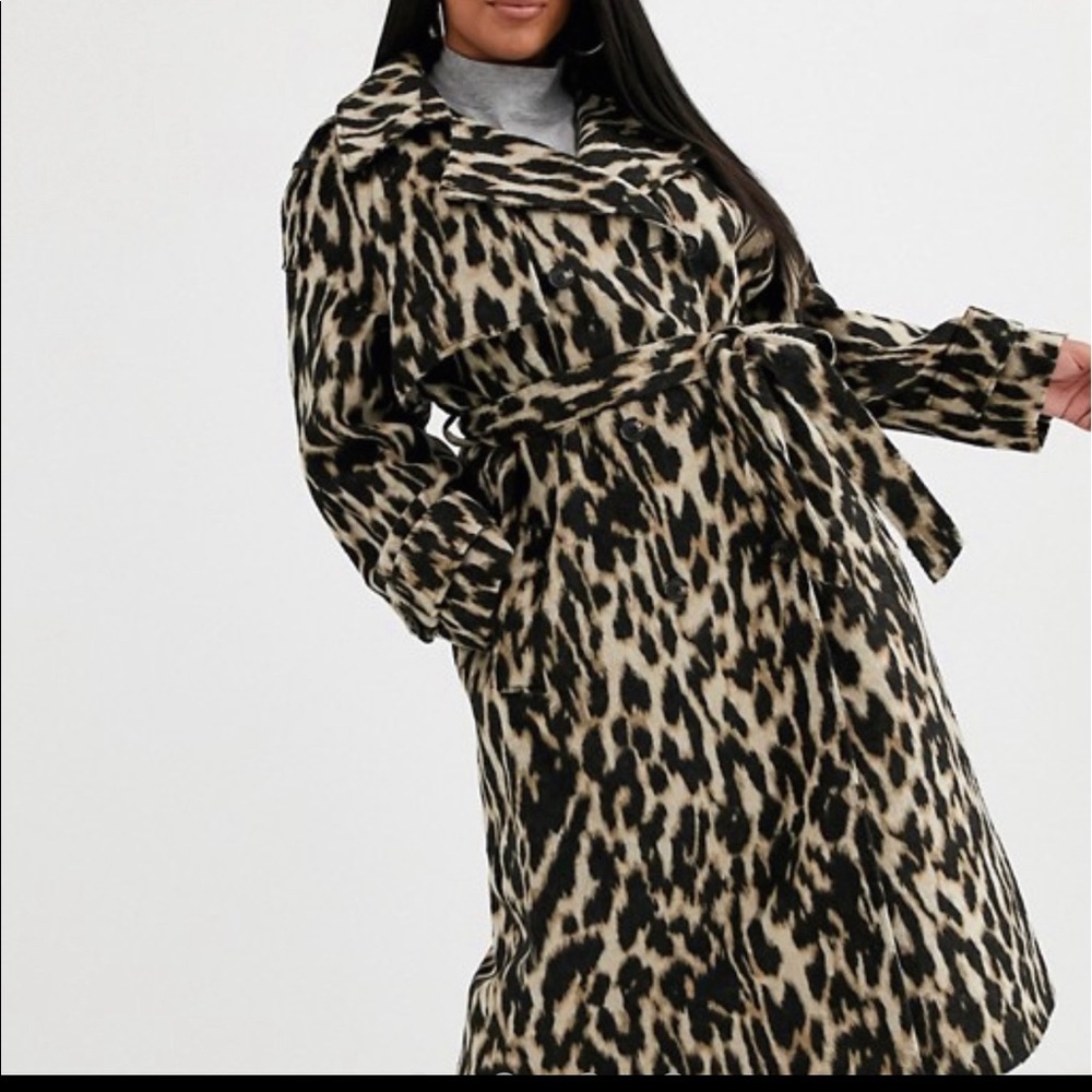 I’M LOOKING FOR! Asos leopard animal print coat.